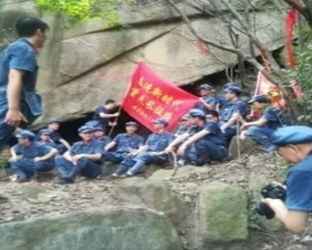 武汉大学红安红色教育(图22) 红安红色教育培训学员现场学习