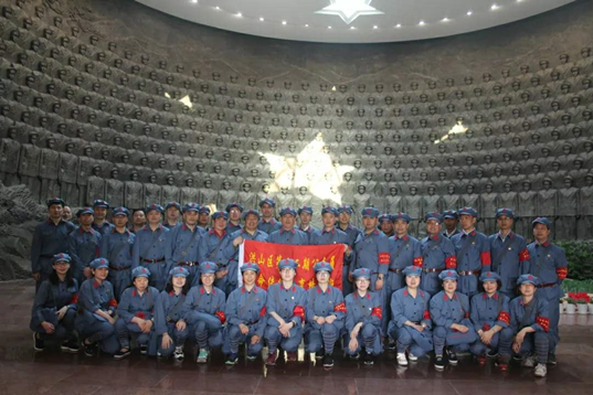 武汉大学红安红色教育(图23) 红安红色教育培训学员现场学习