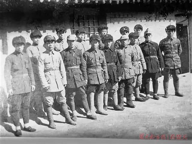 烈士长眠山西74年,一家三代为其守墓,邹开胜烈士英灵回归红安(图3) 烈士长眠山西74年,一家三代为其守墓,邹开胜烈士英灵回归红安