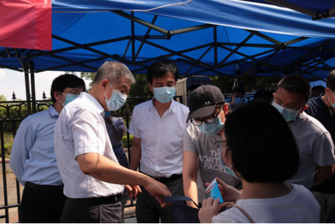 国务院联防联控机制联络组调研我校毕业生返校工作(图3) 国务院联防联控机制联络组调研我校毕业生返校工作(图3)